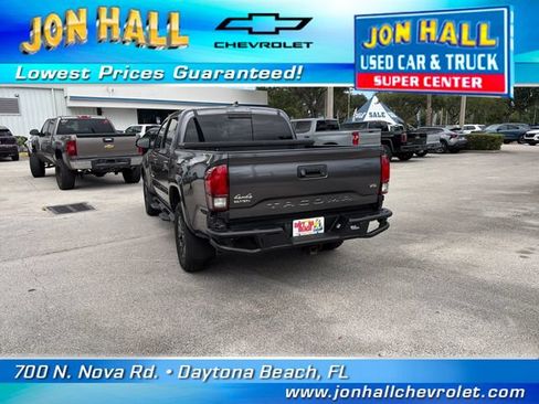 Used 2023 Toyota Tacoma SR5 AWD/4WD image 8