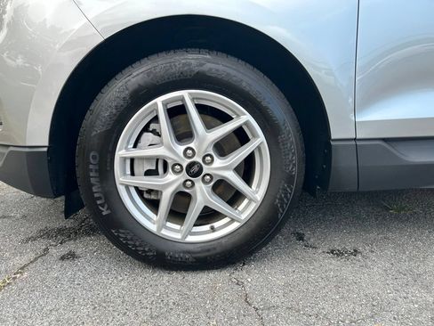 Used 2024 Ford Edge SEL AWD/4WD image 11