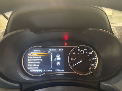 Used 2025 Nissan Versa SV image 39