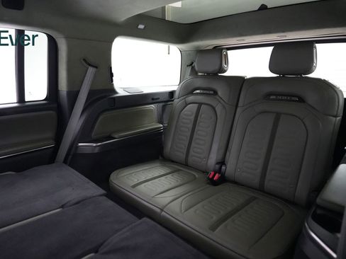 Used 2024 Rivian R1S Adventure AWD/4WD image 25