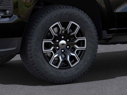New 2025 Chevrolet Colorado Z71 image 9