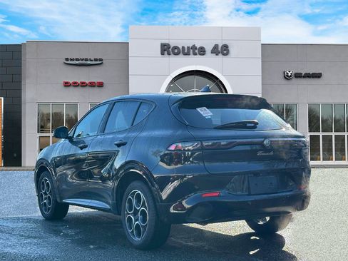 Used 2025 Alfa Romeo Tonale image 4