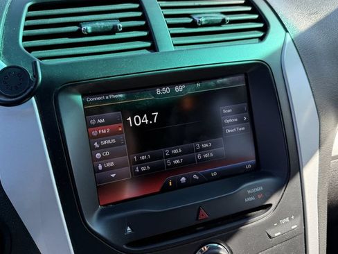 Used 2013 Ford Explorer XLT AWD/4WD image 5
