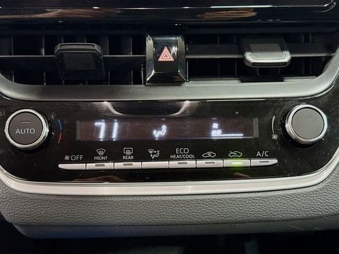 Used 2025 Toyota Corolla LE image 22