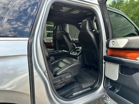 Used 2020 Lincoln Navigator L Reserve w/ Luxury Package AWD/4WD image 23