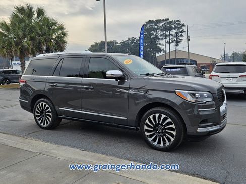 Used 2022 Lincoln Navigator Black Label image 7