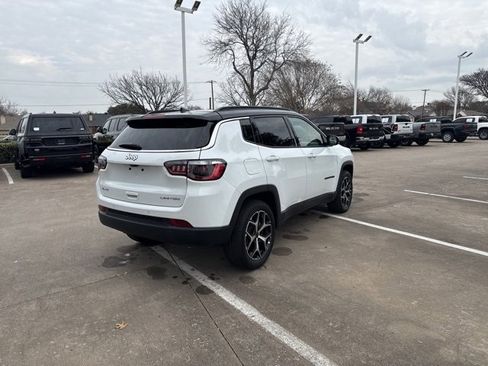 Used 2026 Jeep Compass Limited image 5