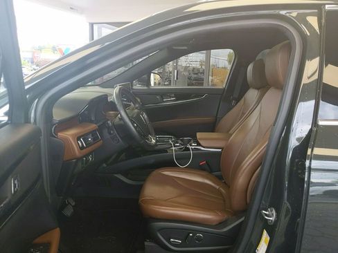 Used 2023 Lincoln Nautilus Reserve AWD/4WD image 11