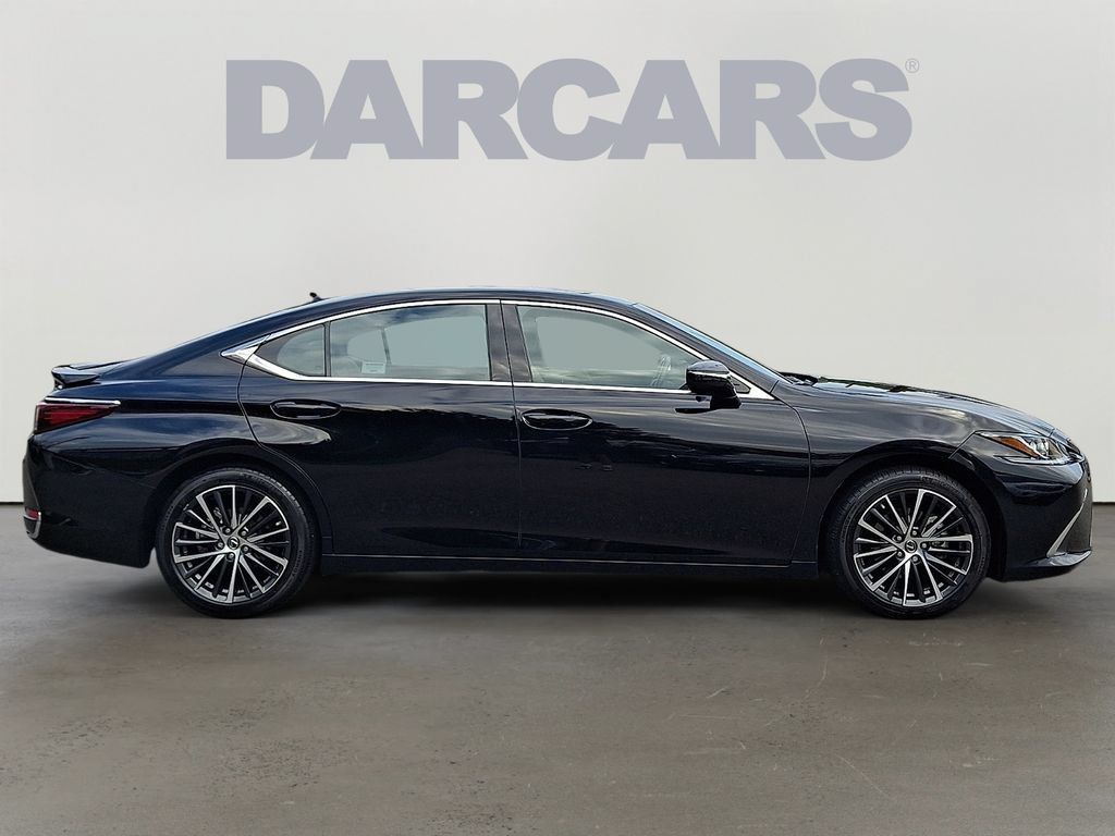 Used 2024 Lexus ES 300h w/ Premium Package FWD image 7