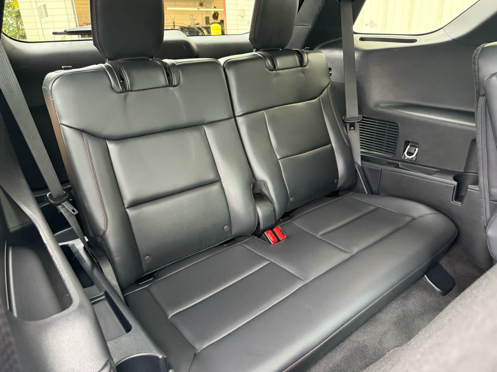 Used 2025 Ford Explorer ST w/ Sun And Sound Package AWD/4WD image 8