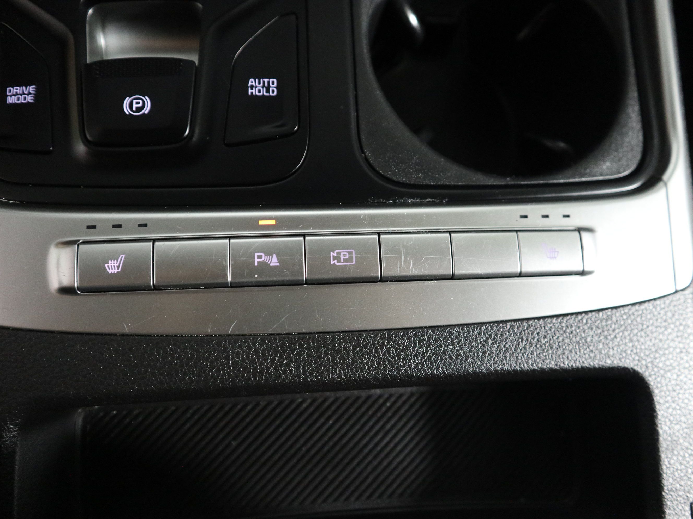 Used 2025 Kia Carnival FWD image 30