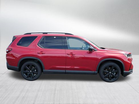 Used 2025 Honda Pilot Black Edition image 8