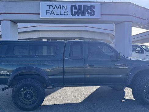 Used 2003 Toyota Tacoma 4x4 Xtracab V6 image 8