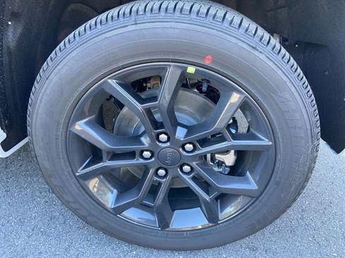 Used 2023 Jeep Grand Cherokee 30th Anniversary image 9