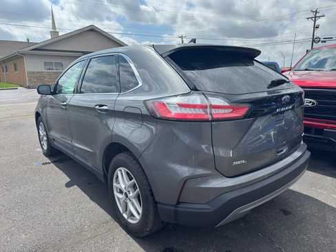 Used 2024 Ford Edge SEL w/ Convenience Package image 4