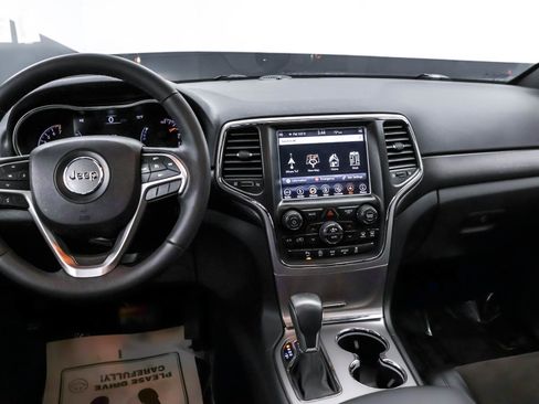 Used 2018 Jeep Grand Cherokee Altitude image 31