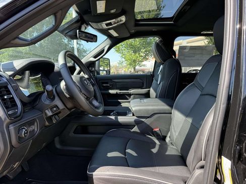 New 2026 RAM 2500 Limited AWD/4WD image 13