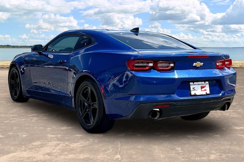 Used 2020 Chevrolet Camaro LT RWD image 6