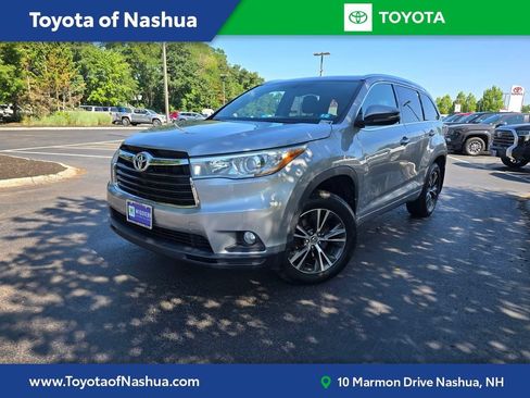 Used 2016 Toyota Highlander XLE AWD/4WD image 1