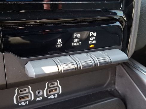 Used 2025 RAM 1500 Big Horn AWD/4WD image 26