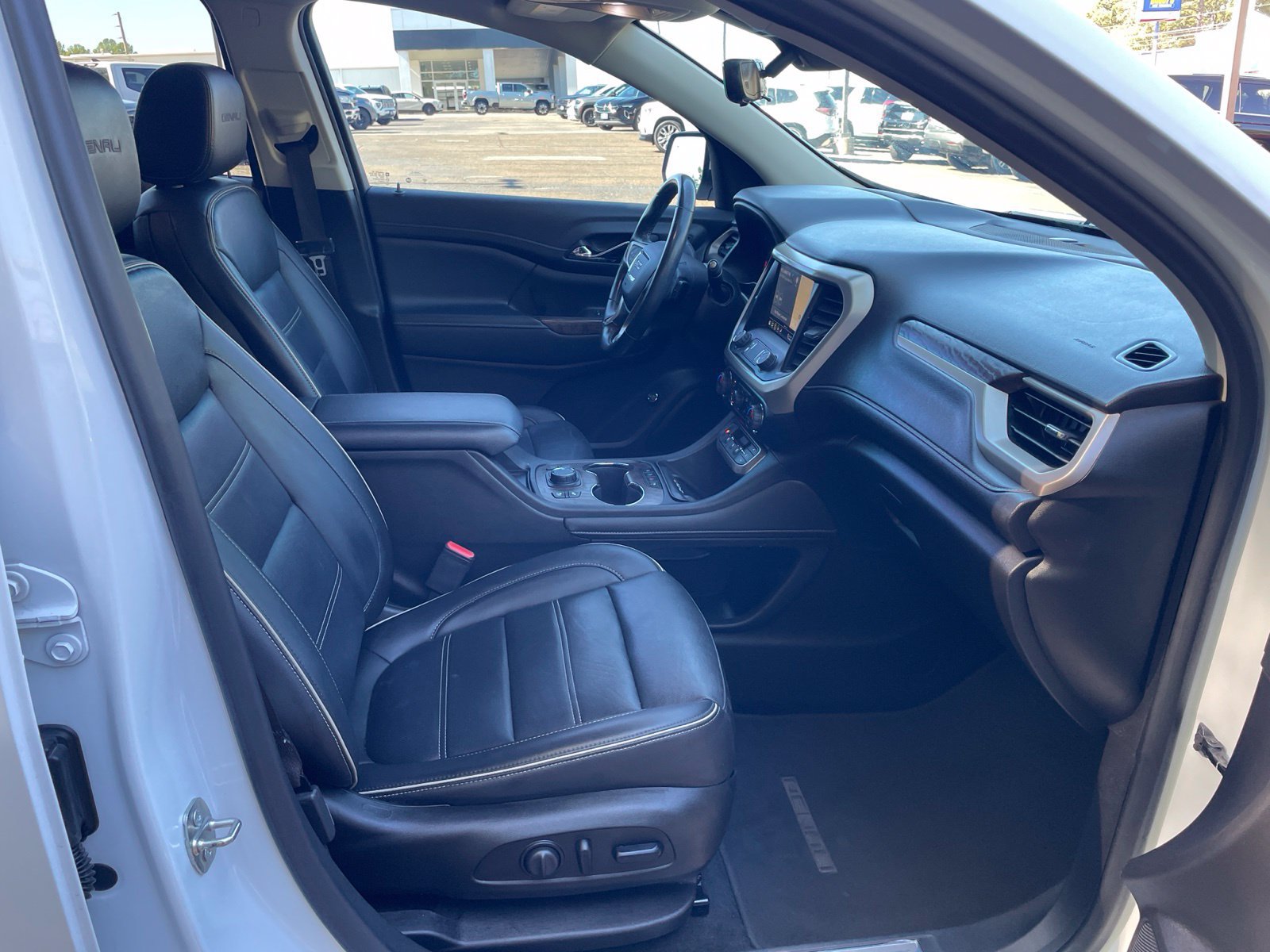 Used 2021 GMC Acadia Denali w/ Denali Technology Package FWD image 49