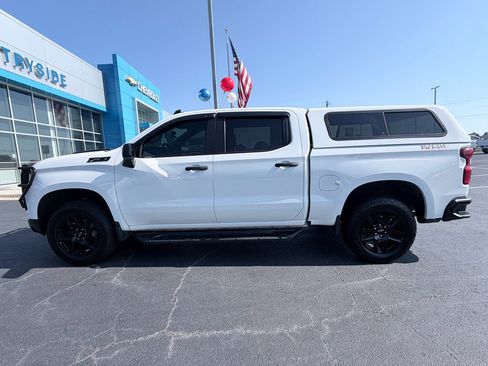 Used 2024 Chevrolet Silverado 1500 Custom Trail Boss w/ LPO, Dark Essentials Package AWD/4WD image 5