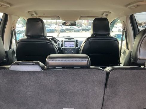 Used 2020 Ford Edge SEL image 31
