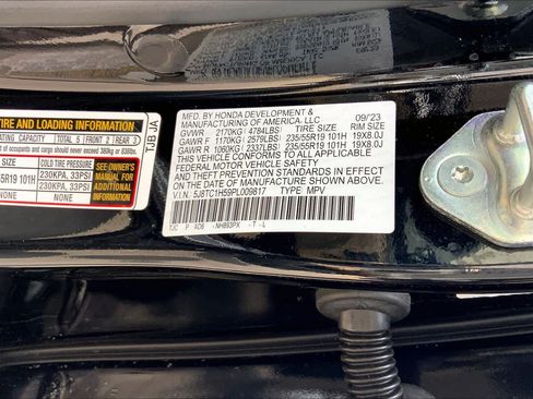 Used 2023 Acura RDX w/ Technology Package FWD image 37