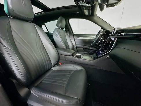 Used 2023 Maserati Grecale GT image 15