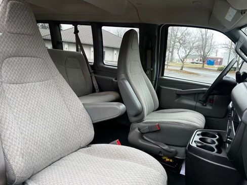 Used 2023 Chevrolet Express 3500 LS RWD image 20