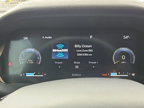 Used 2023 Jeep Grand Cherokee Limited image 34