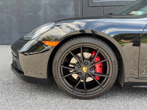 Used 2018 Porsche 718 Cayman RWD image 14