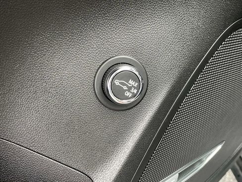 Used 2024 Buick Envision Sport Touring AWD/4WD image 17