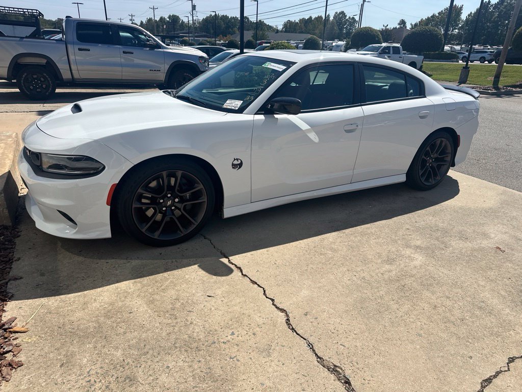 Used 2023 Dodge Charger Scat Pack w/ Plus Group RWD image 4