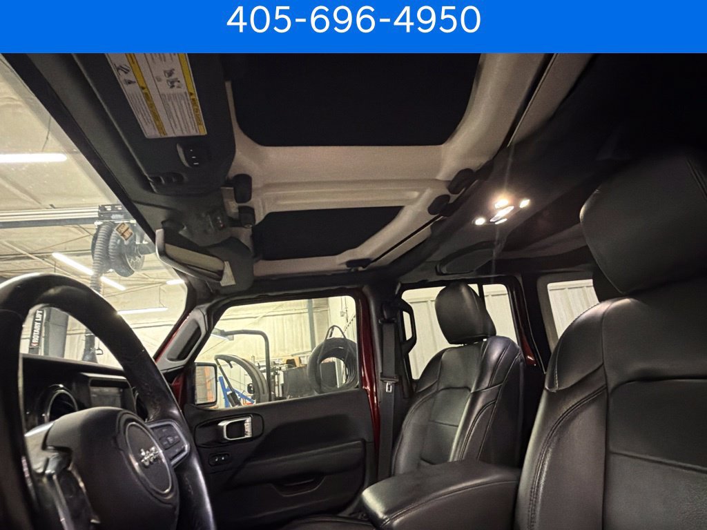 Used 2022 Jeep Wrangler Unlimited Sahara AWD/4WD image 7