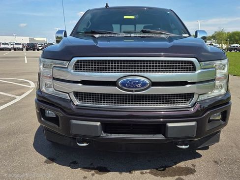 Used 2018 Ford F150 Platinum w/ Equipment Group 701A Luxury AWD/4WD image 3