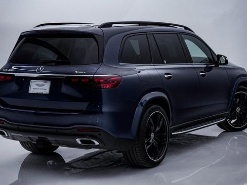 Used 2024 Mercedes-Benz GLS 450 4MATIC image 11