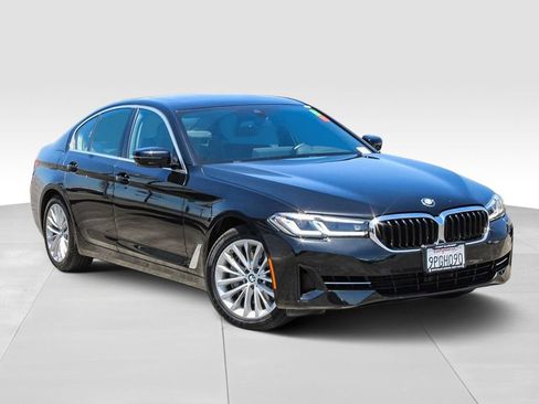 Used 2021 BMW 540i w/ Premium Package RWD image 2