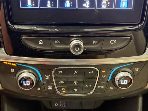 Certified 2023 Chevrolet Traverse Premier AWD/4WD image 15