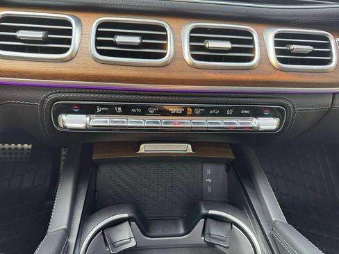 Used 2024 Mercedes-Benz GLS 580 4MATIC image 31