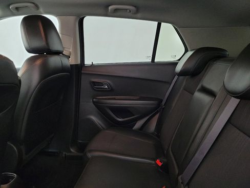 Used 2016 Chevrolet Trax LT w/ LT Convenience Package AWD/4WD image 18