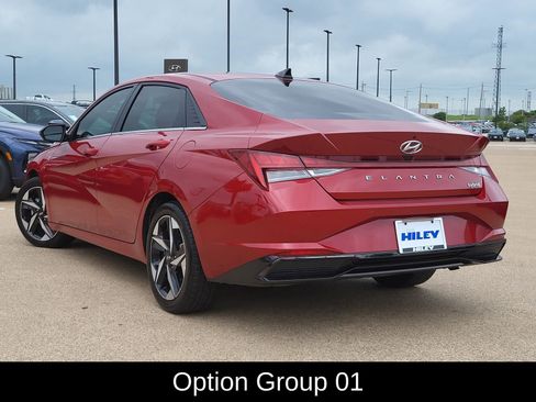 Used 2023 Hyundai Elantra Limited FWD image 3