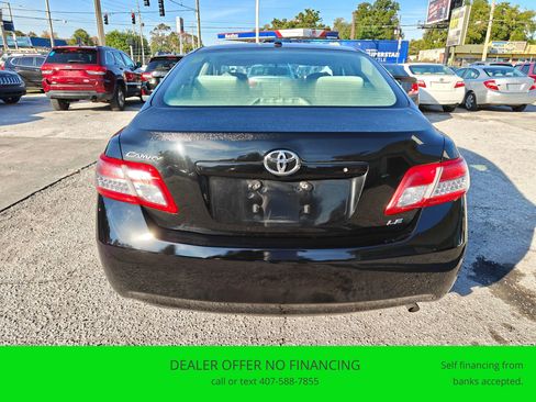 Used 2010 Toyota Camry LE image 4
