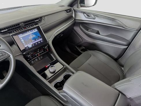 Used 2024 Jeep Grand Cherokee L Laredo w/ Luxury Tech Group I RWD image 27