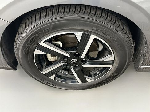 Used 2024 Nissan Sentra SV image 11