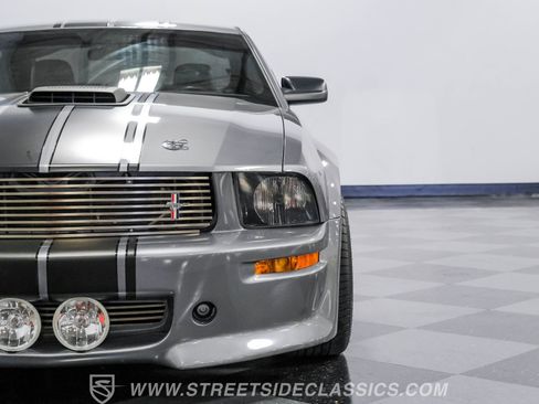 Used 2006 Ford Mustang GT image 18