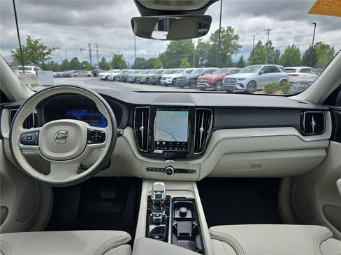 Used 2023 Volvo XC60 T8 Ultimate AWD/4WD image 18