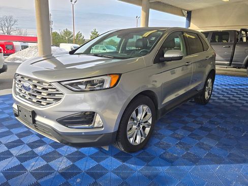 Used 2022 Ford Edge Titanium w/ Equipment Group 301A image 3