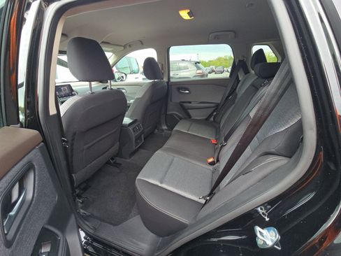 Used 2022 Nissan Rogue SV FWD image 14