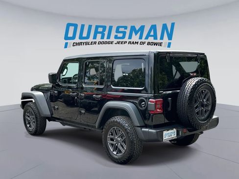 Used 2025 Jeep Wrangler Unlimited Sport AWD/4WD image 4